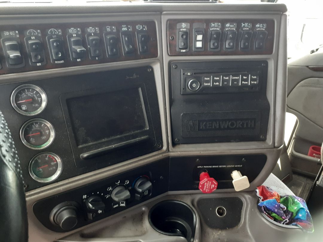 2013 KENWORTH T 700 - Image 14